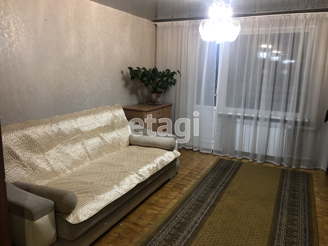 Продажа 4-комнатной квартиры, Екатеринбург, Серова,  35