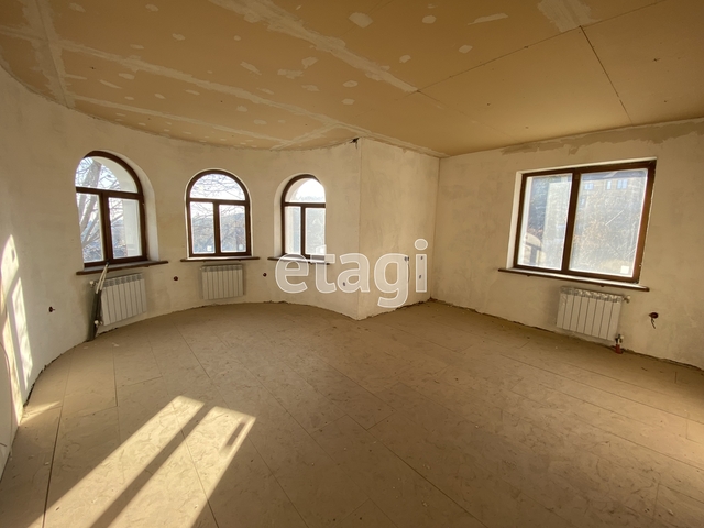 Продажа дома, 380м <sup>2</sup>, 8 сот., Саратов, Саратовская область,  Октябрьский