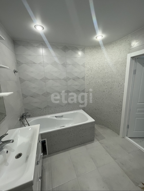 Продажа 3-комнатной квартиры, Саратов, Саратовская область,  Саратов