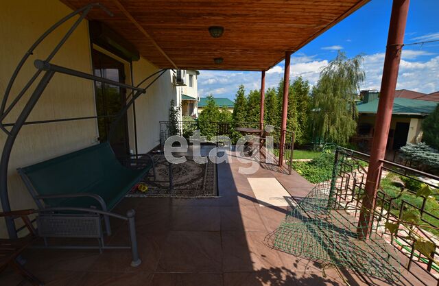 Продажа дома, 300м <sup>2</sup>, 10 сот., Саратов, Саратовская область,  Энгельс