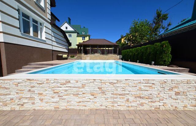 Продажа дома, 300м <sup>2</sup>, 10 сот., Саратов, Саратовская область,  Кировский