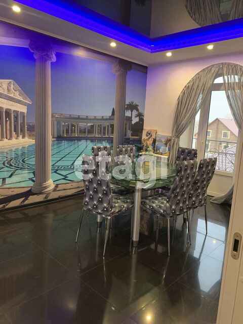 Продажа дома, 491м <sup>2</sup>, 8 сот., Саратов, Саратовская область,  