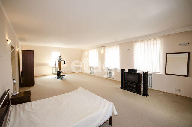 Продажа дома, 580м <sup>2</sup>, 2 сот., Саратов, Саратовская область,  Октябрьский