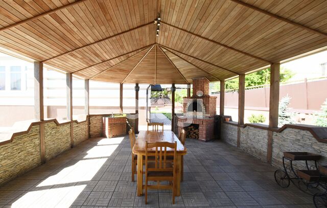 Продажа дома, 300м <sup>2</sup>, 10 сот., Саратов, Саратовская область,  Кировский