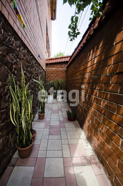 Продажа дома, 580м <sup>2</sup>, 2 сот., Саратов, Саратовская область,  Октябрьский