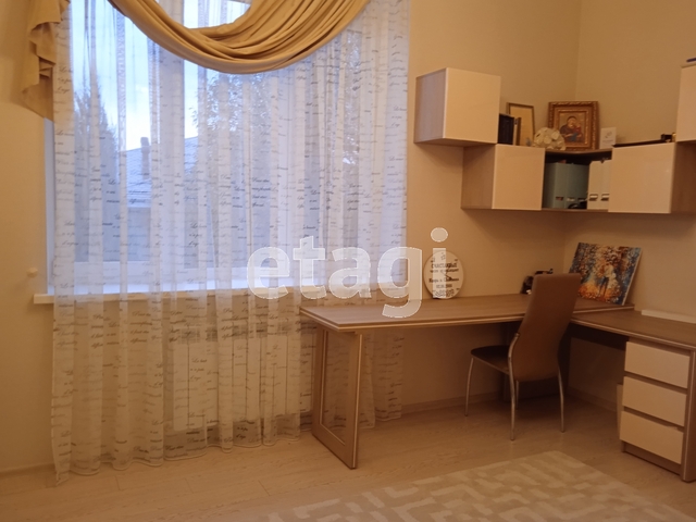 Продажа дома, 264м <sup>2</sup>, 8 сот., Саратов, Саратовская область,  Энгельс