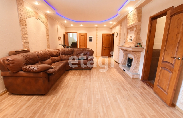 Продажа дома, 205м <sup>2</sup>, 6 сот., Саратов, Саратовская область,  Саратов