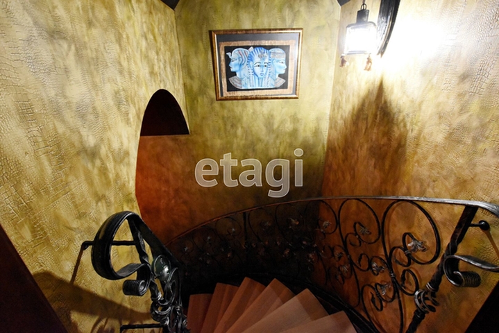 Продажа дома, 531м <sup>2</sup>, 6 сот., Саратов, Саратовская область,  