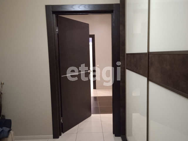 Продажа дома, 264м <sup>2</sup>, 8 сот., Саратов, Саратовская область,  Энгельс