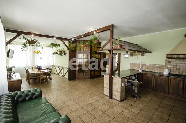 Продажа дома, 580м <sup>2</sup>, 2 сот., Саратов, Саратовская область,  Октябрьский