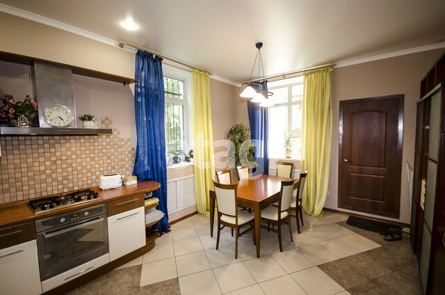 Продажа дома, 370м <sup>2</sup>, 14 сот., Саратов, Саратовская область,  Саратов