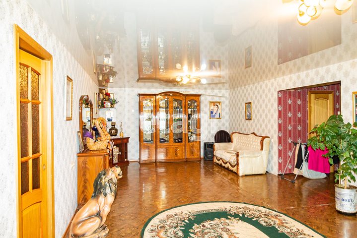 Продажа 4-комнатной квартиры, Арамиль, Курчатова,  30а