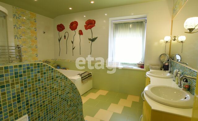 Продажа дома, 300м <sup>2</sup>, 10 сот., Саратов, Саратовская область,  Энгельс