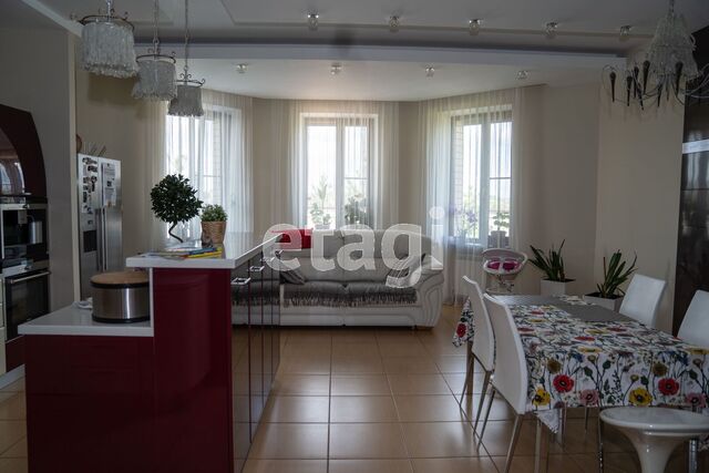 Продажа дома, 713м <sup>2</sup>, 16 сот., Саратов, Саратовская область,  Энгельс