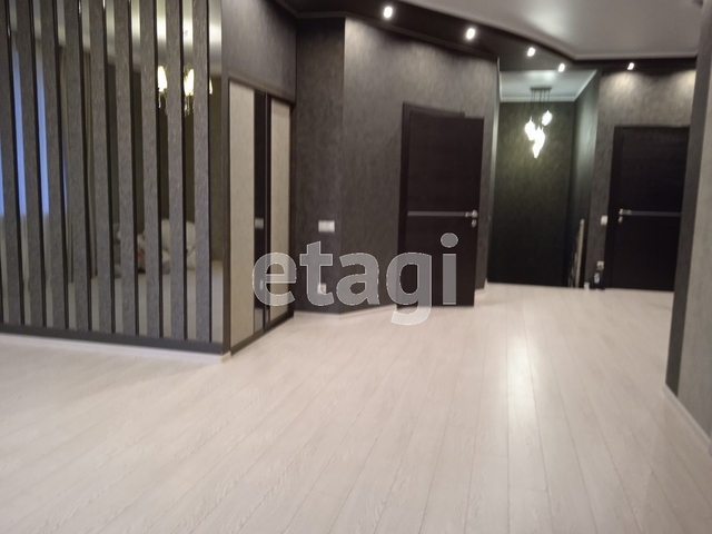 Продажа дома, 264м <sup>2</sup>, 8 сот., Саратов, Саратовская область,  Энгельс