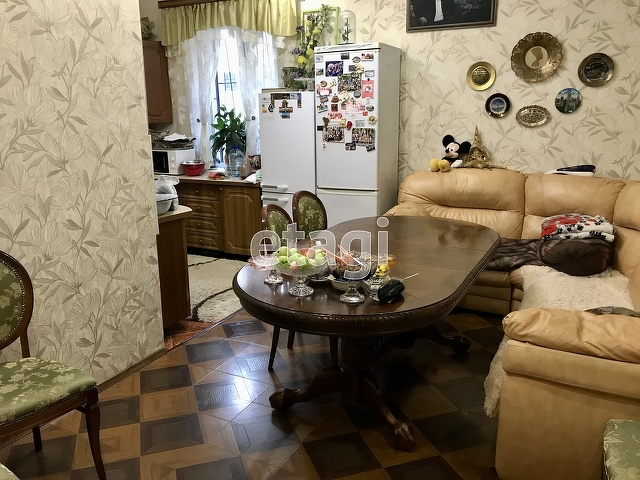 Продажа дома, 341м <sup>2</sup>, 2 сот., Саратов, Саратовская область,  Волжский 