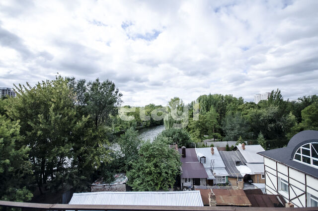 Продажа дома, 695м <sup>2</sup>, 6 сот., Саратов, Саратовская область,  Саратов