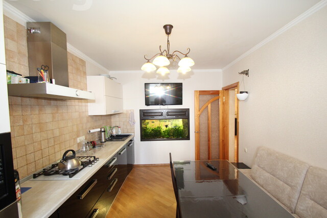 Продажа дома, 230м <sup>2</sup>, 3 сот., Саратов, Саратовская область,  