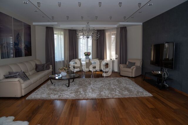 Продажа дома, 713м <sup>2</sup>, 16 сот., Саратов, Саратовская область,  Энгельс