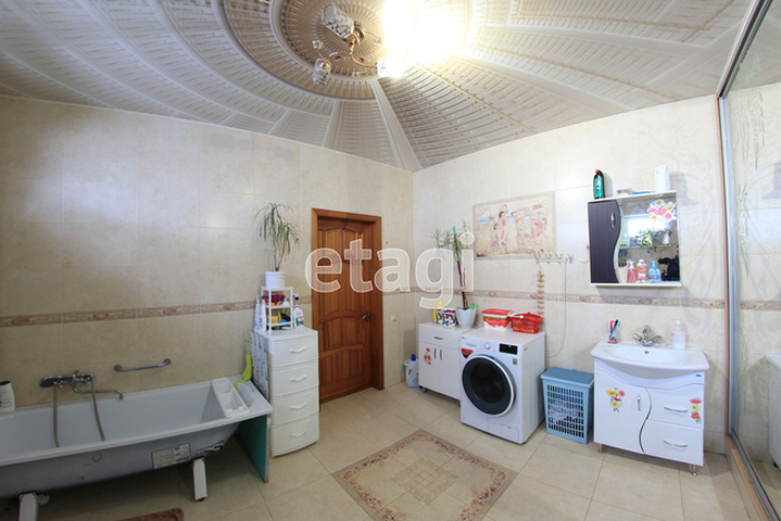 Продажа дома, 361м <sup>2</sup>, 3 сот., Саратов, Саратовская область,  Октябрьский