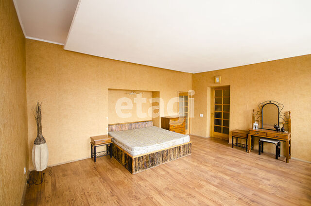 Продажа дома, 580м <sup>2</sup>, 2 сот., Саратов, Саратовская область,  Октябрьский