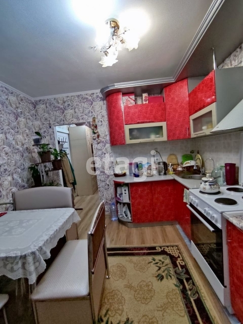 Продажа 1-комнатной квартиры, Емельяново, Комарова,  5
