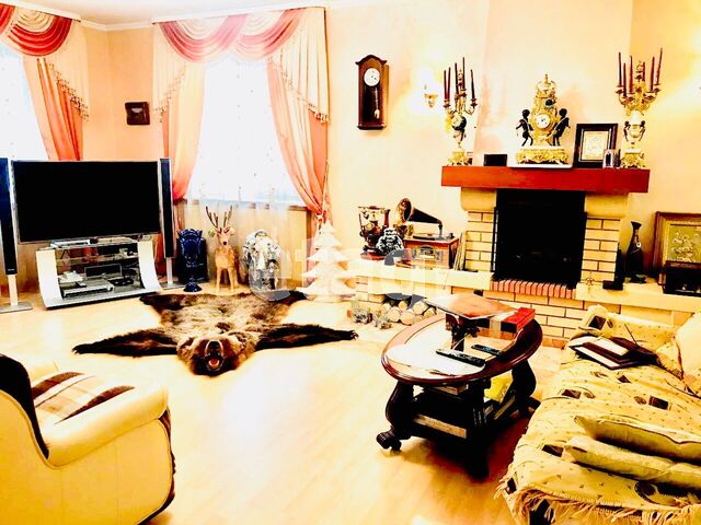 Продажа дома, 438м <sup>2</sup>, 6 сот., Саратов, Саратовская область,  Кировский