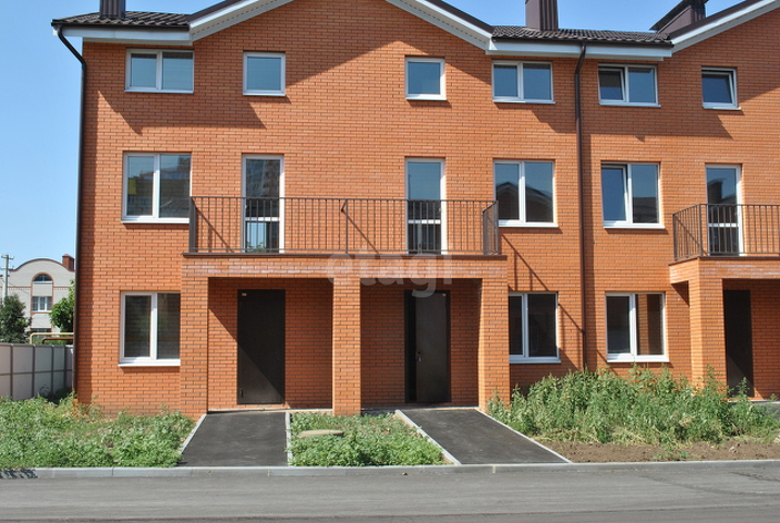 Продажа дома, 180м <sup>2</sup>, 2 сот., Саратов, Саратовская область,  Энгельс