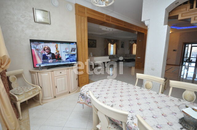 Продажа дома, 413м <sup>2</sup>, 8 сот., Саратов, Саратовская область,  