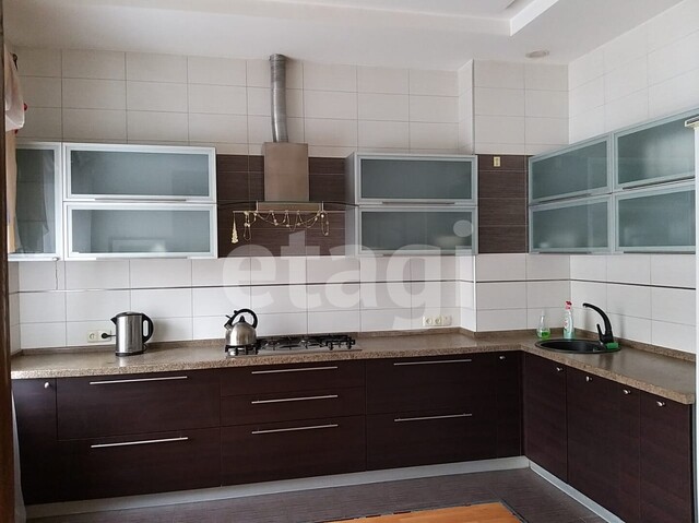 Продажа дома, 324м <sup>2</sup>, 3 сот., Саратов, Саратовская область,  Октябрьский