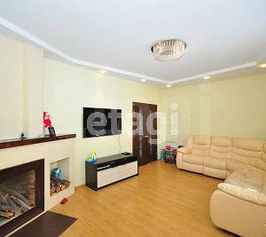 Продажа дома, 310м <sup>2</sup>, 9 сот., Саратов, Саратовская область,  