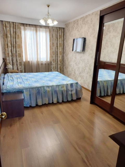 Аренда 4-комнатной квартиры, Красноярск, Новосибирская,  33