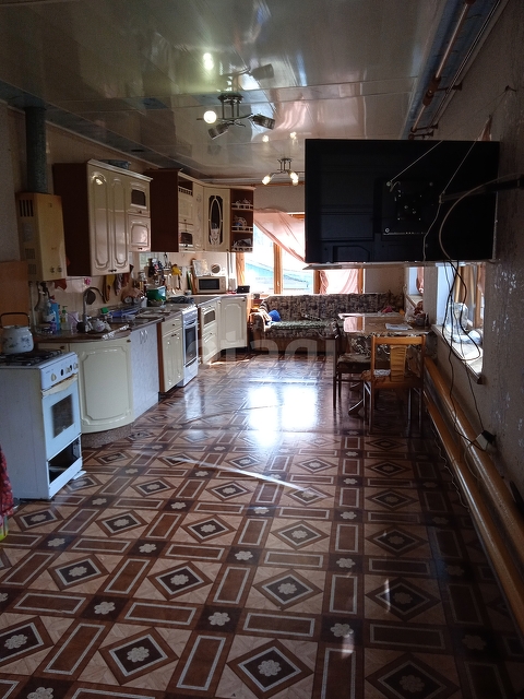 Продажа дома, 302м <sup>2</sup>, 4 сот., Саратов, Саратовская область,  