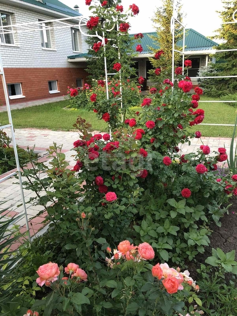 Продажа дома, 294м <sup>2</sup>, 13 сот., Саратов, Саратовская область,  Энгельс