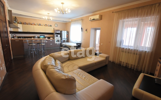 Продажа дома, 300м <sup>2</sup>, 5 сот., Саратов, Саратовская область,  