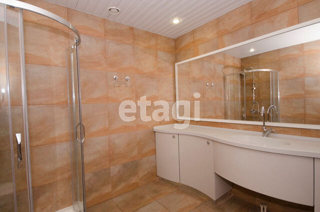 Продажа коммерческой недвижимости, 329м <sup>2</sup>, Саратов, Саратовская область,  Саратов