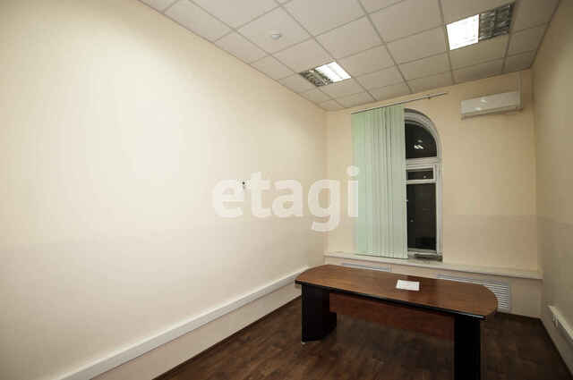 Продажа коммерческой недвижимости, 2500м <sup>2</sup>, Саратов, Саратовская область,  Саратов