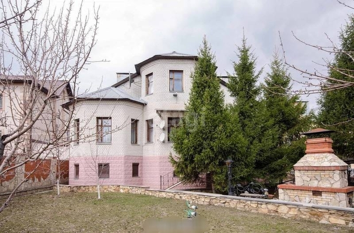 Продажа дома, 300м <sup>2</sup>, 12 сот., Саратов, Саратовская область,  Саратов