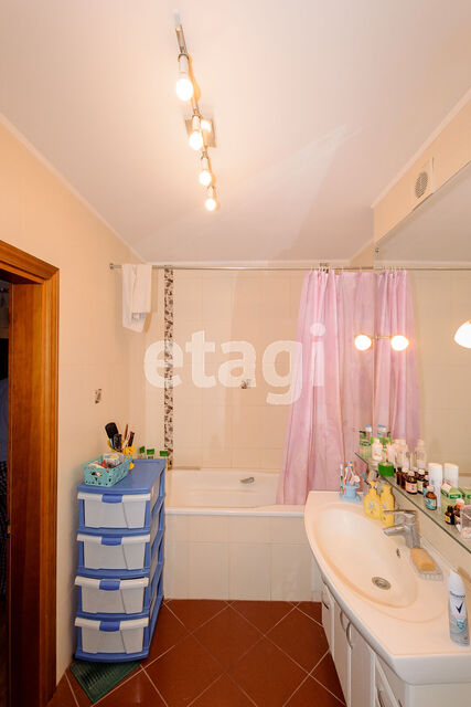 Продажа дома, 450м <sup>2</sup>, 20 сот., Саратов, Саратовская область,  Саратов