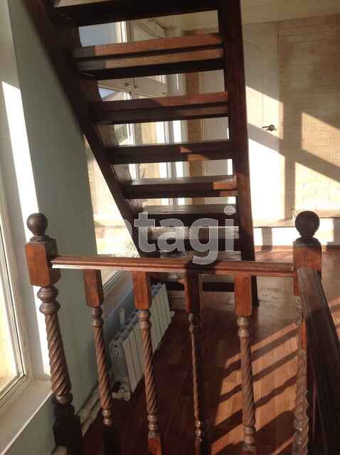 Продажа дома, 2012м <sup>2</sup>, 3 сот., Саратов, Саратовская область,  Саратов