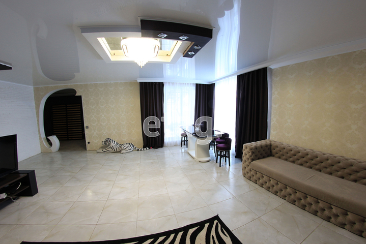 Продажа дома, 240м <sup>2</sup>, 5 сот., Саратов, Саратовская область,  Энгельс