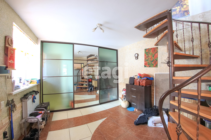 Продажа дома, 357м <sup>2</sup>, 3 сот., Саратов, Саратовская область,  Волжский 