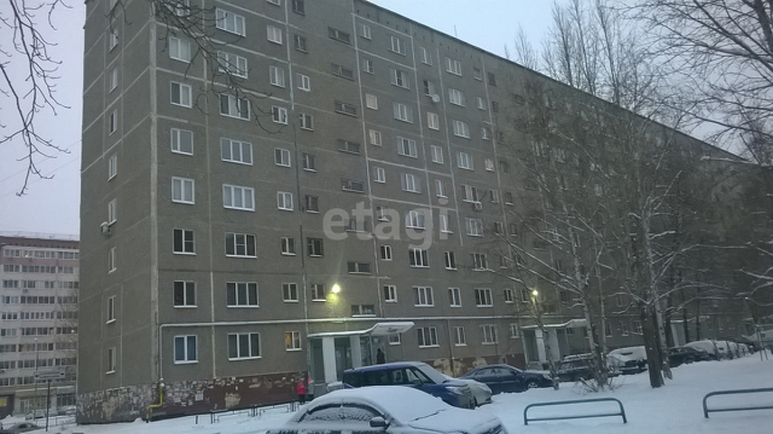 Продажа 4-комнатной квартиры, Екатеринбург, Бакинских комиссаров,  64