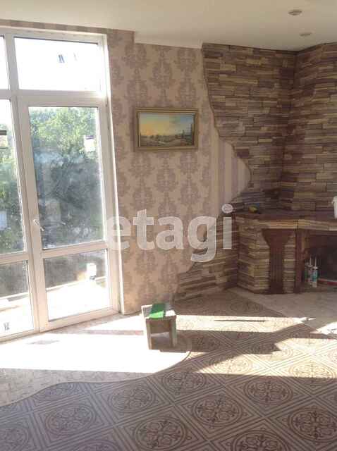 Продажа дома, 2012м <sup>2</sup>, 3 сот., Саратов, Саратовская область,  Саратов