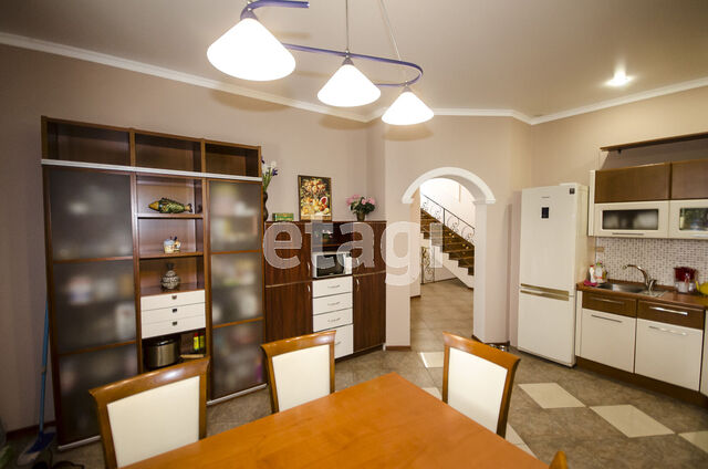 Продажа дома, 370м <sup>2</sup>, 14 сот., Саратов, Саратовская область,  Саратов