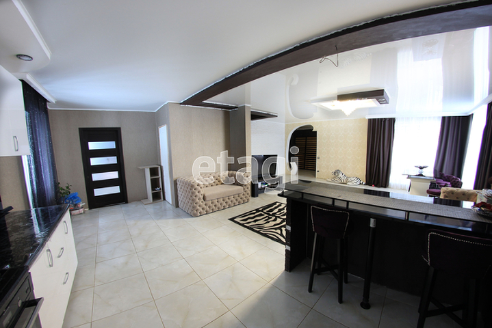 Продажа дома, 240м <sup>2</sup>, 5 сот., Саратов, Саратовская область,  Энгельс