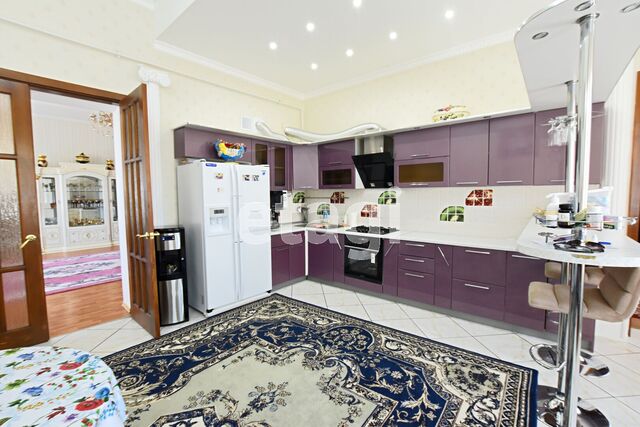 Продажа дома, 388м <sup>2</sup>, 4 сот., Саратов, Саратовская область,  