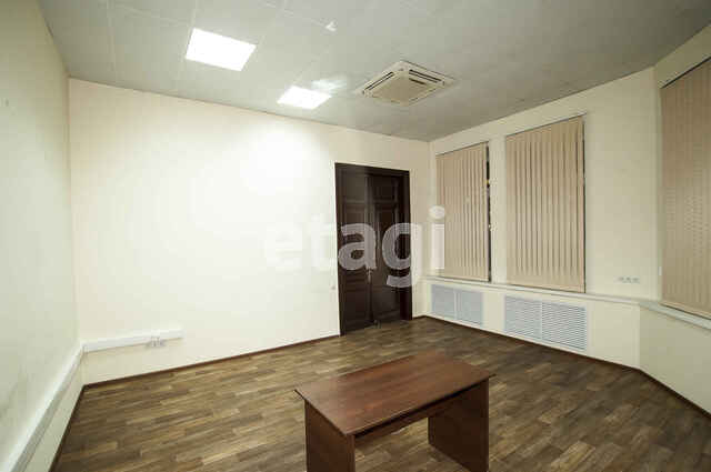 Продажа коммерческой недвижимости, 2500м <sup>2</sup>, Саратов, Саратовская область,  Саратов