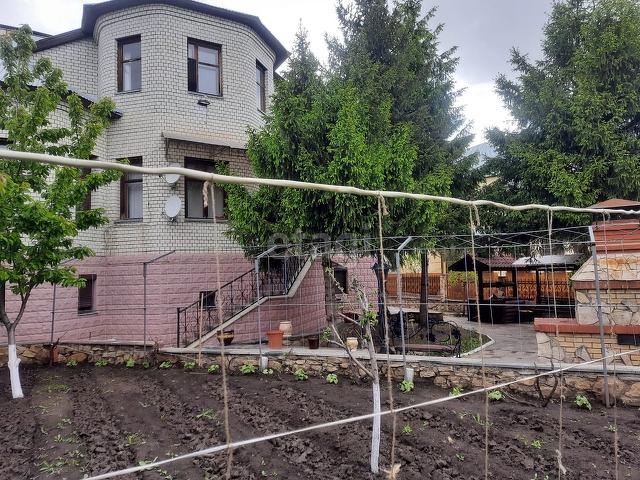 Продажа дома, 300м <sup>2</sup>, 12 сот., Саратов, Саратовская область,  Саратов