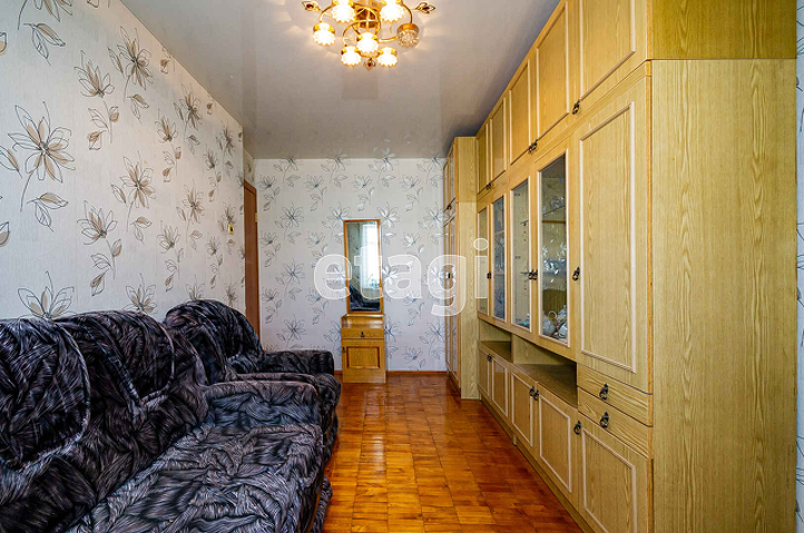 Продажа 4-комнатной квартиры, Екатеринбург, Академика Бардина,  32 к 2